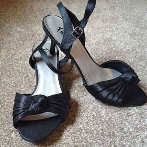 FIONI Clothing Black Satin Knotted Open-Toe Ankle Strap Heels